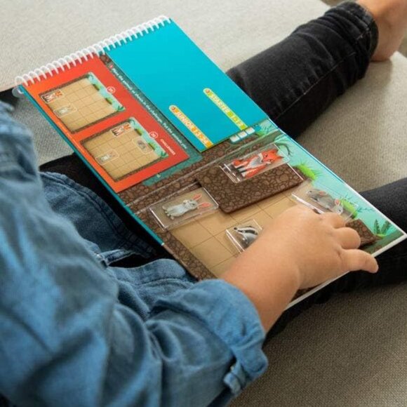 Smart Games -Down the Rabbit Hole- Magnetic Travel Game New Sealed Age 5+ - Picture 4 of 11